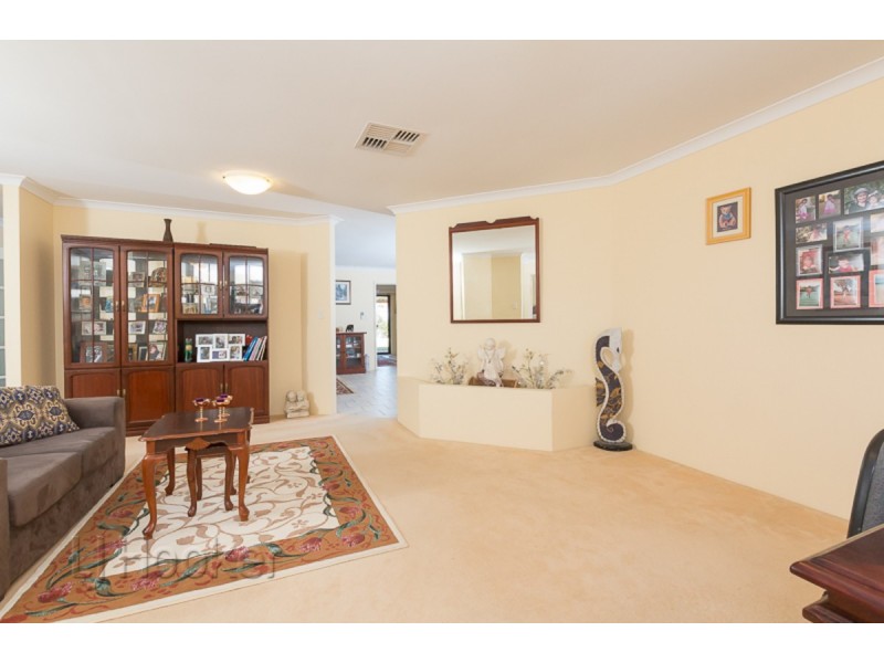 5 Eiffel Crescent, Port Kennedy WA 6172