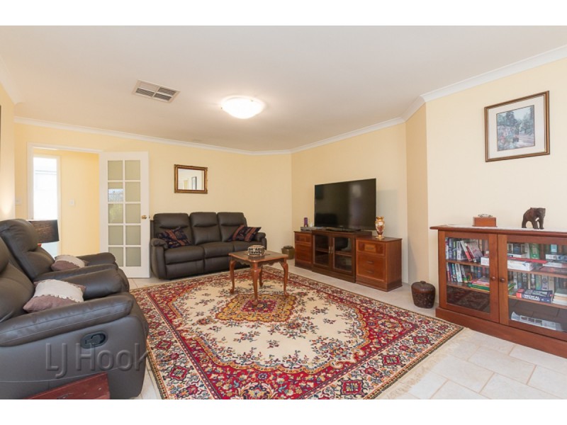 5 Eiffel Crescent, Port Kennedy WA 6172