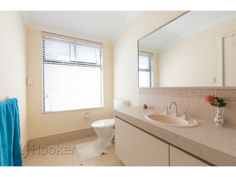 5 Eiffel Crescent, Port Kennedy WA 6172