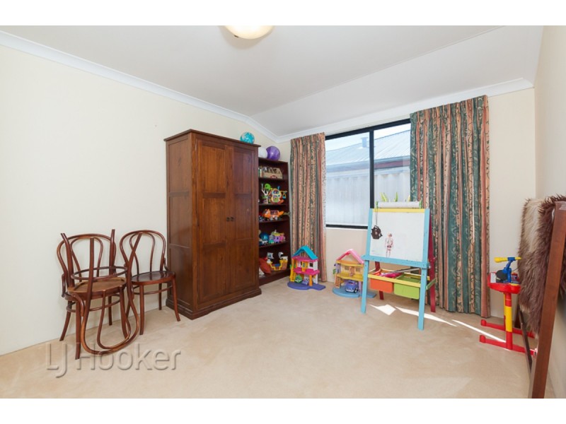 5 Eiffel Crescent, Port Kennedy WA 6172