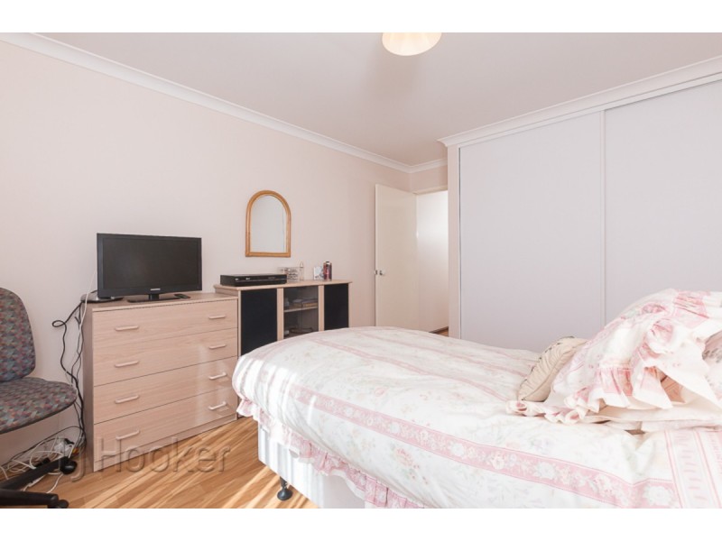 6/54 Gnangara Drive, Waikiki WA 6169