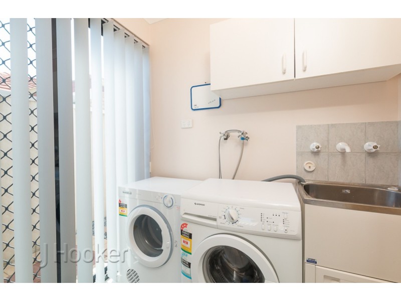 6/54 Gnangara Drive, Waikiki WA 6169