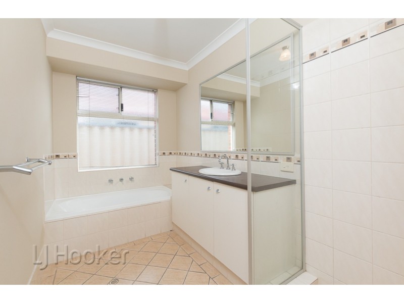 37 Pastrana Crescent, Port Kennedy WA 6172