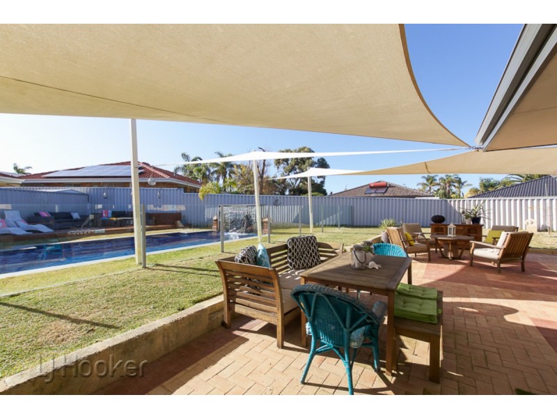 6 Dundee Close, Warnbro WA 6169