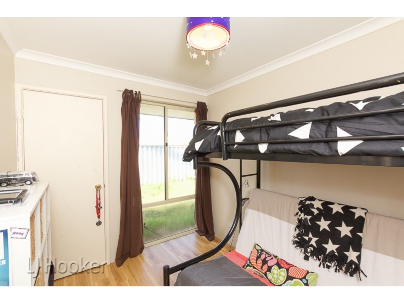 6 Dundee Close, Warnbro WA 6169