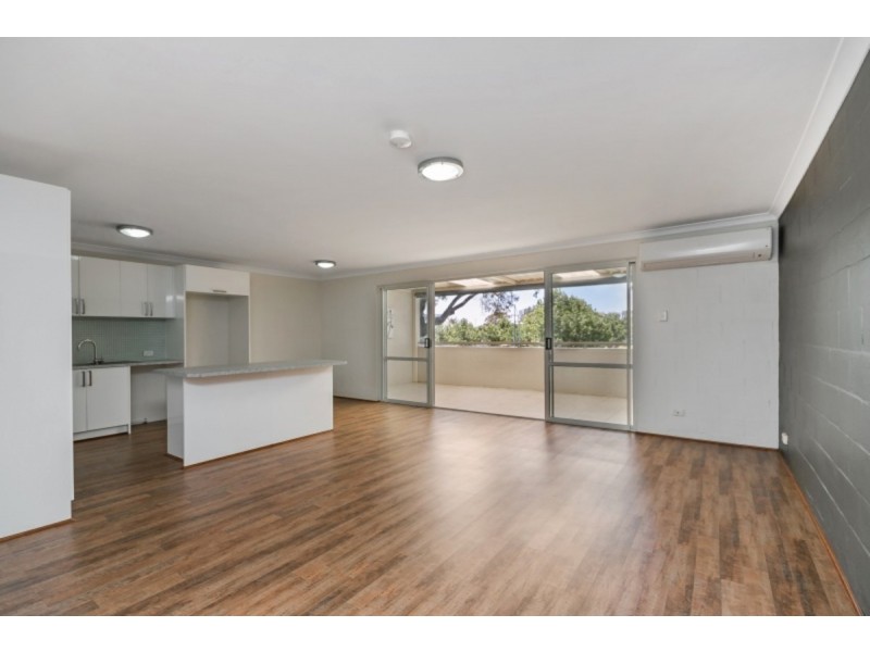 3/9 Kent Street, Rockingham WA 6168