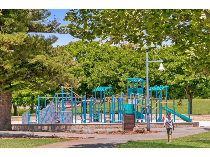 3/9 Kent Street, Rockingham WA 6168