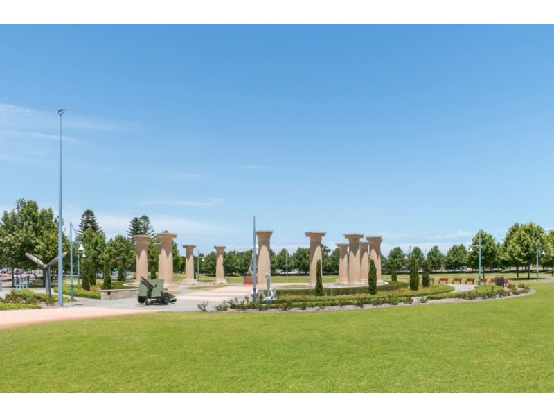 3/9 Kent Street, Rockingham WA 6168