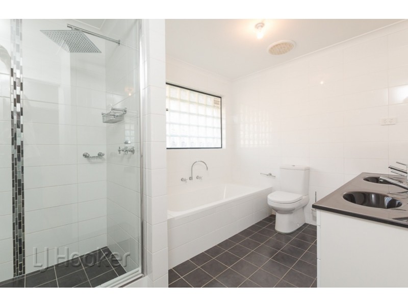 3 Arthur Road, Safety Bay WA 6169