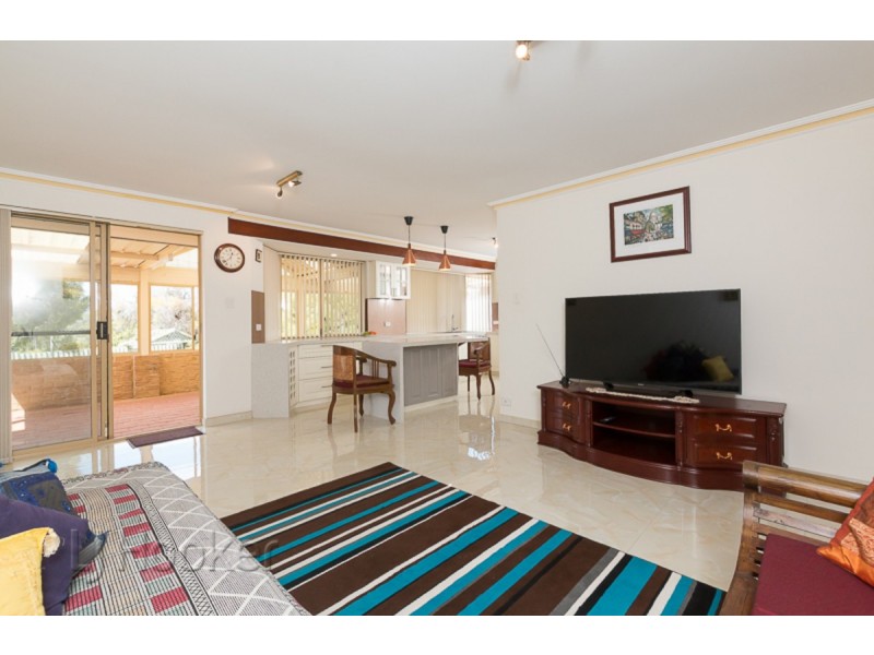 25 Shelton Street, Waikiki WA 6169