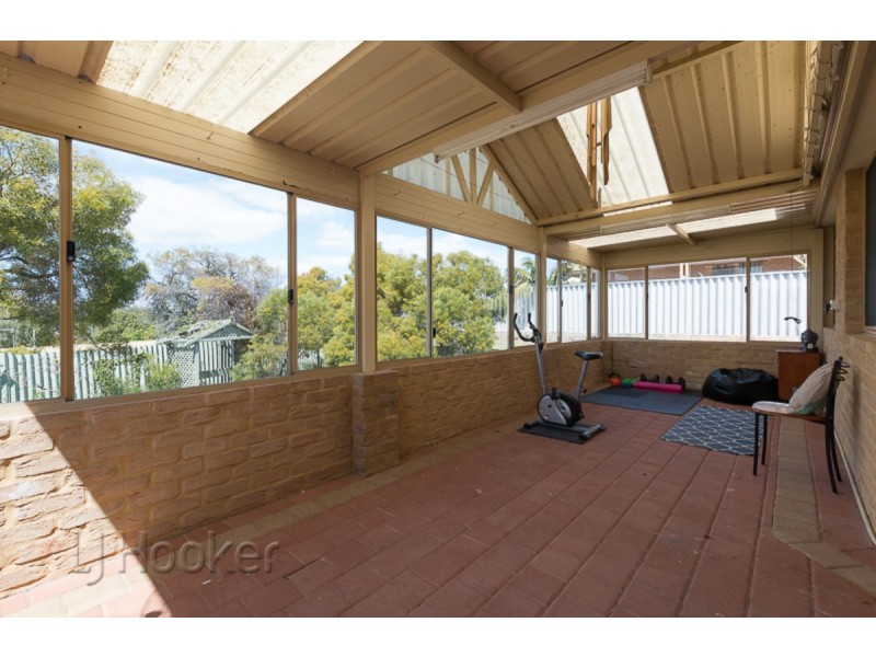 25 Shelton Street, Waikiki WA 6169