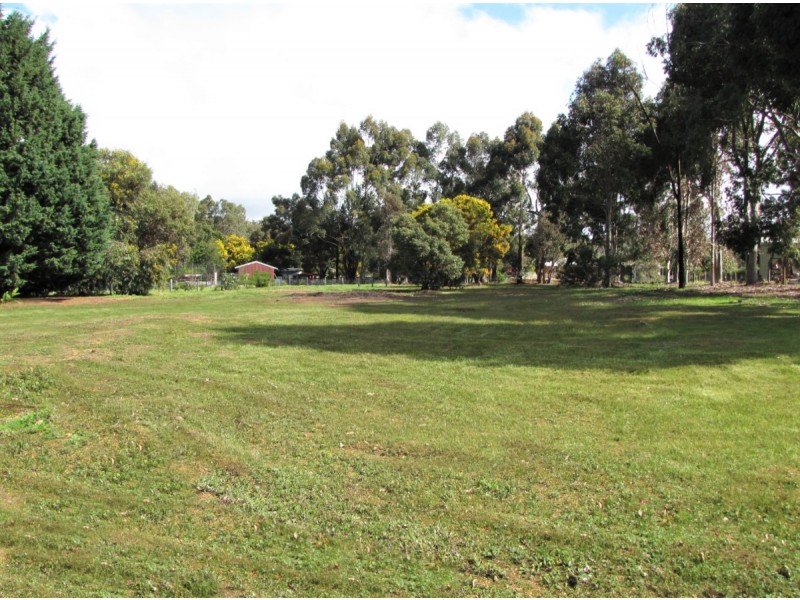 6 Rhodes Place, Jarrahdale WA 6124