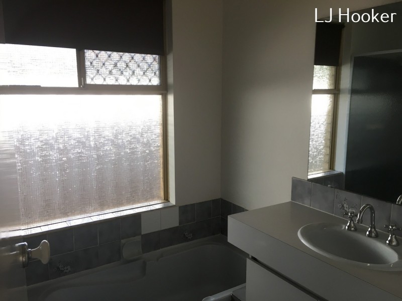 14 Wedgetail Court, Brookdale WA 6112