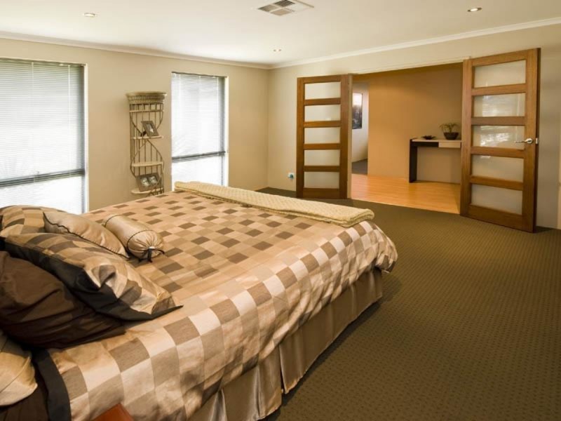 22 Claiborne Road, Secret Harbour WA 6173