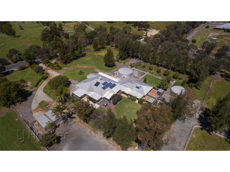 88 Malek Drive, Mardella WA 6125