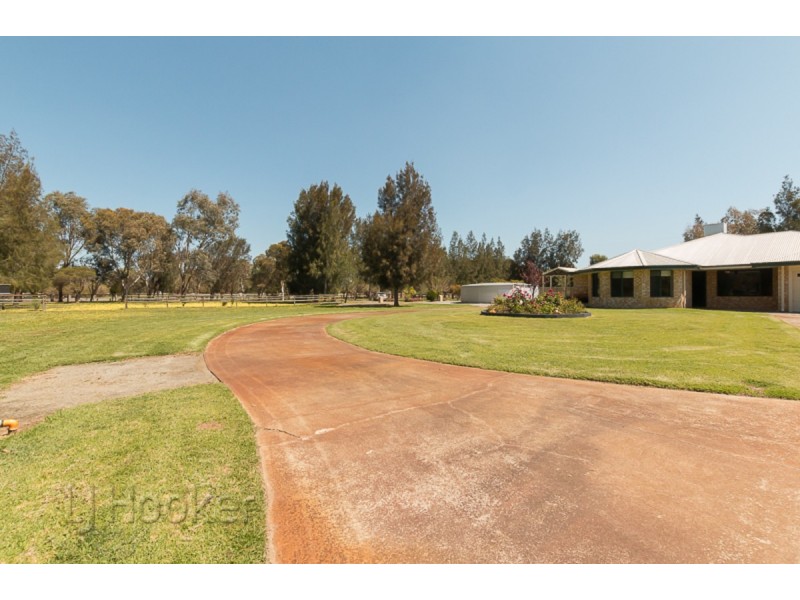 88 Malek Drive, Mardella WA 6125