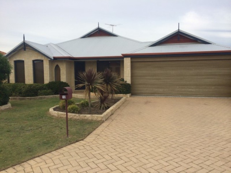 12 Freeling Road, Port Kennedy WA 6172