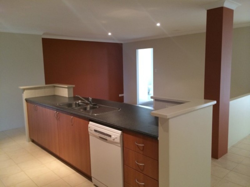 12 Freeling Road, Port Kennedy WA 6172