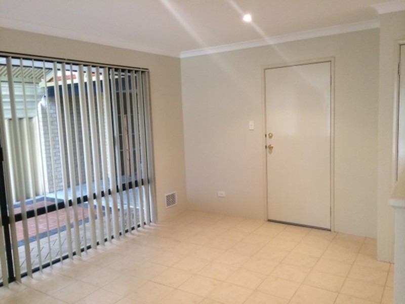 12 Freeling Road, Port Kennedy WA 6172