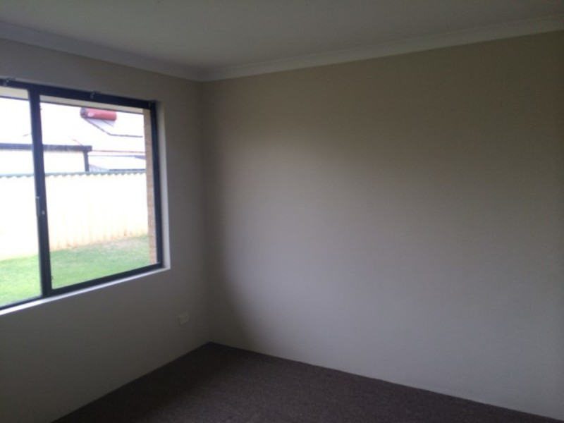 12 Freeling Road, Port Kennedy WA 6172