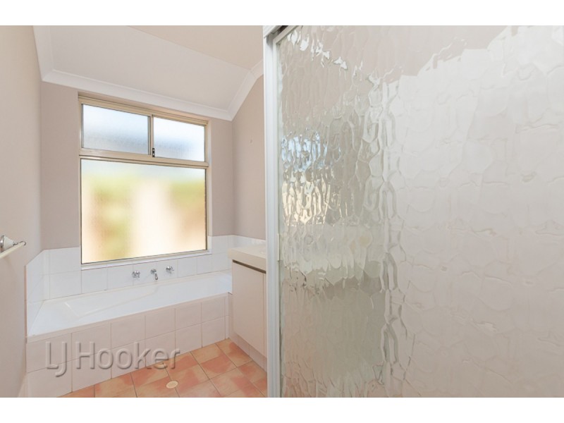 4 Carpentaria Way, Port Kennedy WA 6172