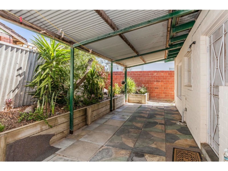 18 Liverpool Street, Shoalwater WA 6169