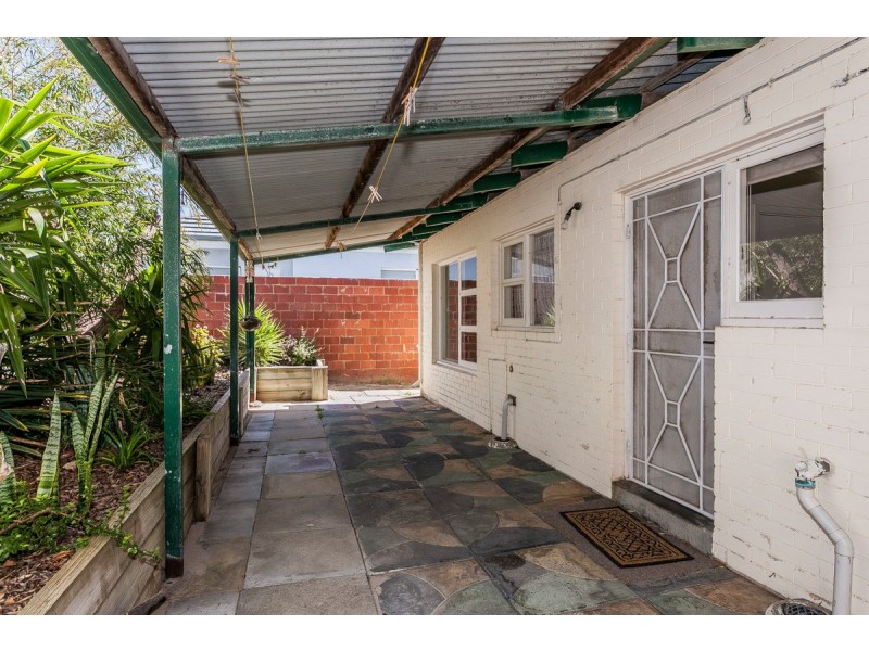 18 Liverpool Street, Shoalwater WA 6169