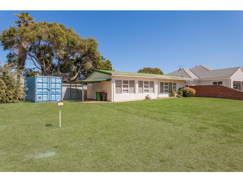 18 Liverpool Street, Shoalwater WA 6169
