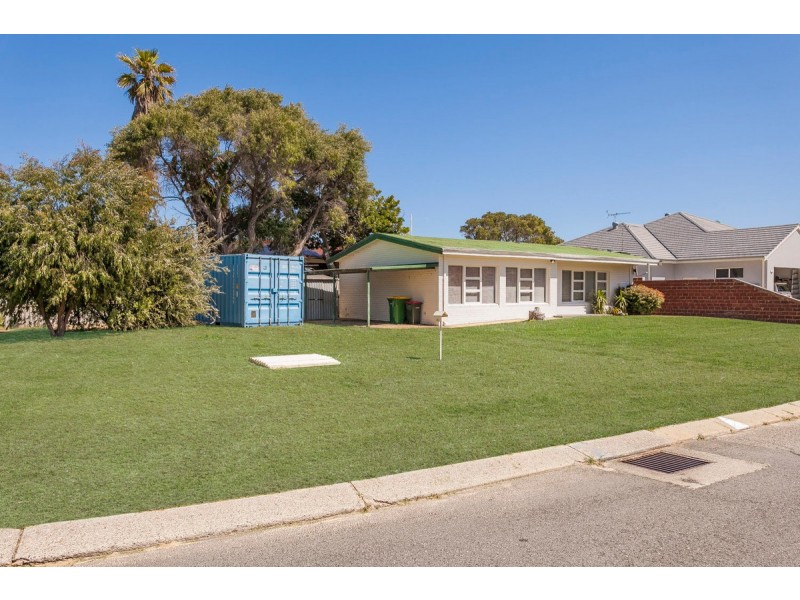 18 Liverpool Street, Shoalwater WA 6169