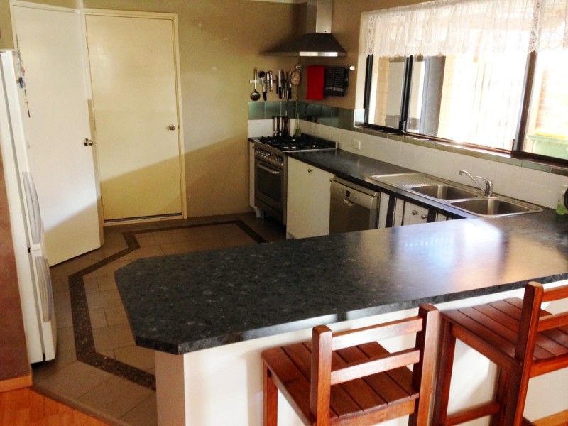 31 Boyle Avenue, Rockingham WA 6168