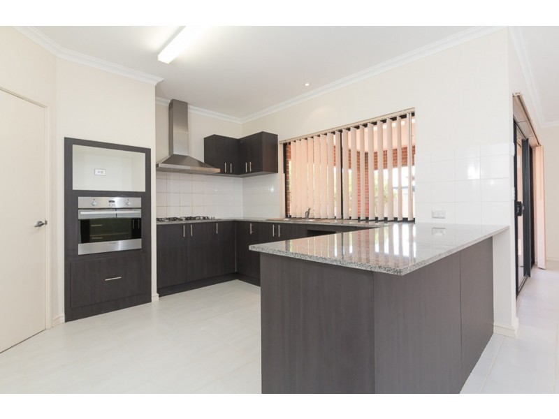 5 Quandong Parkway, Halls Head WA 6210