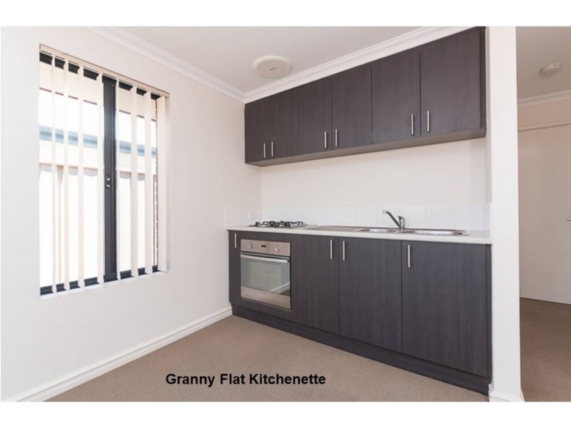 5 Quandong Parkway, Halls Head WA 6210