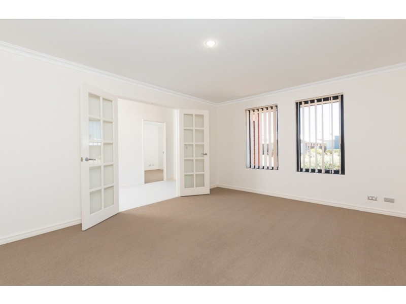 5 Quandong Parkway, Halls Head WA 6210