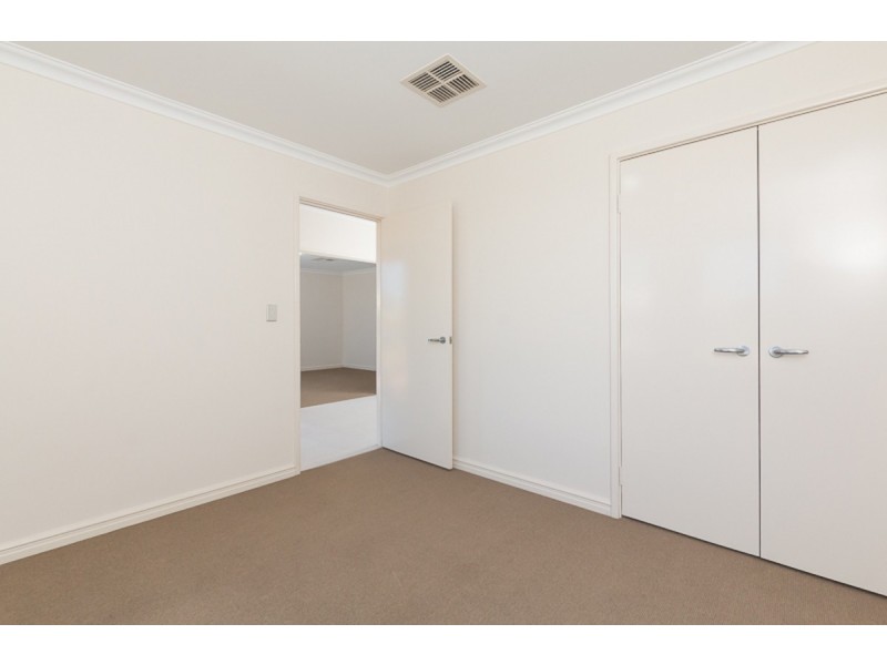 5 Quandong Parkway, Halls Head WA 6210