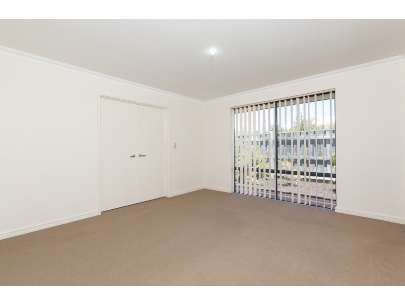 5 Quandong Parkway, Halls Head WA 6210