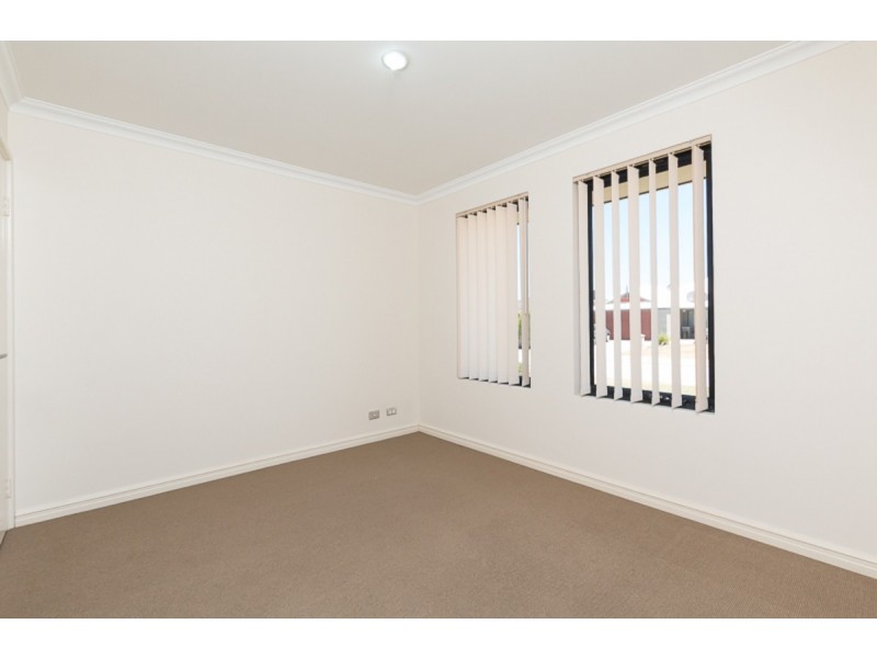 5 Quandong Parkway, Halls Head WA 6210