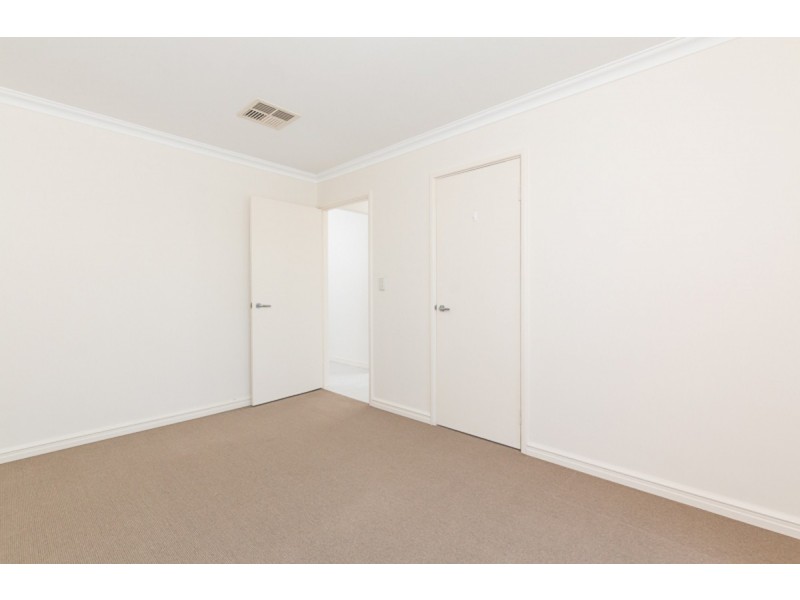 5 Quandong Parkway, Halls Head WA 6210