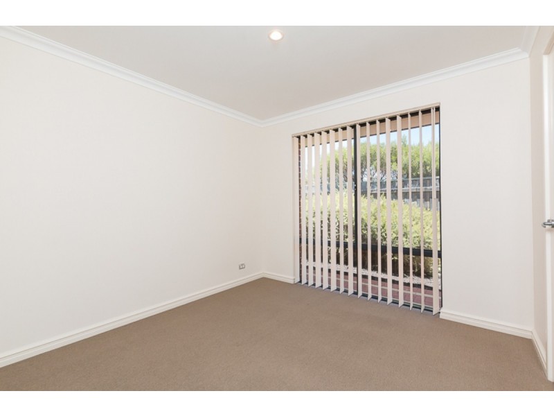 5 Quandong Parkway, Halls Head WA 6210