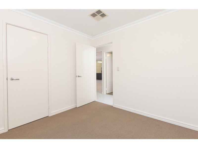 5 Quandong Parkway, Halls Head WA 6210