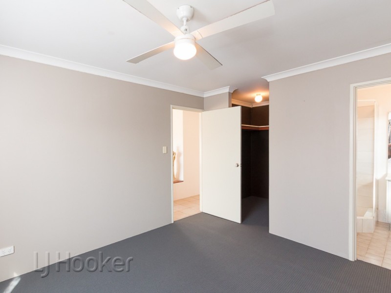 17 Mayflower Close, Port Kennedy WA 6172