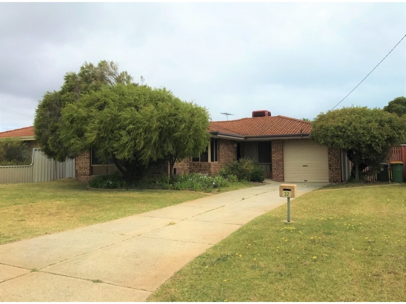32 Kurrajong Road, Safety Bay WA 6169