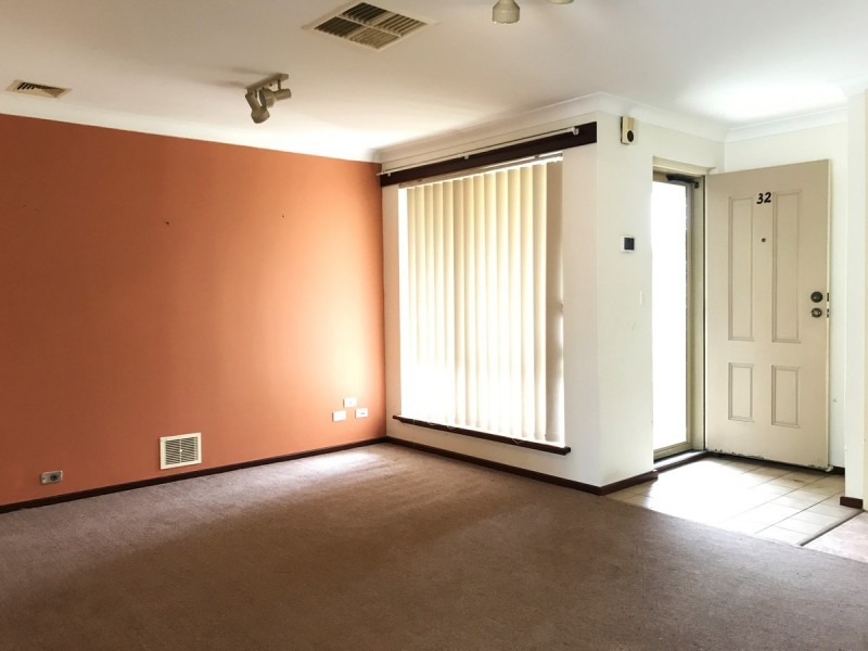 32 Kurrajong Road, Safety Bay WA 6169