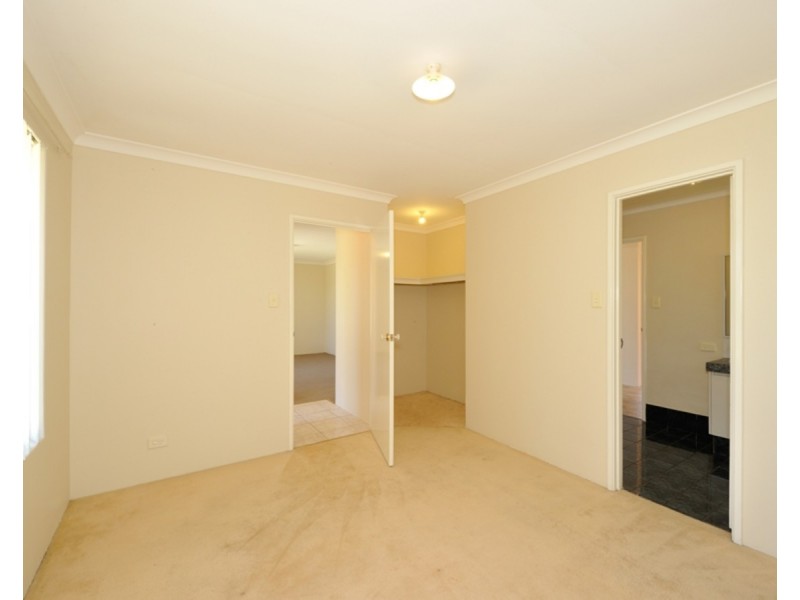 35 Mayflower Close, Port Kennedy WA 6172