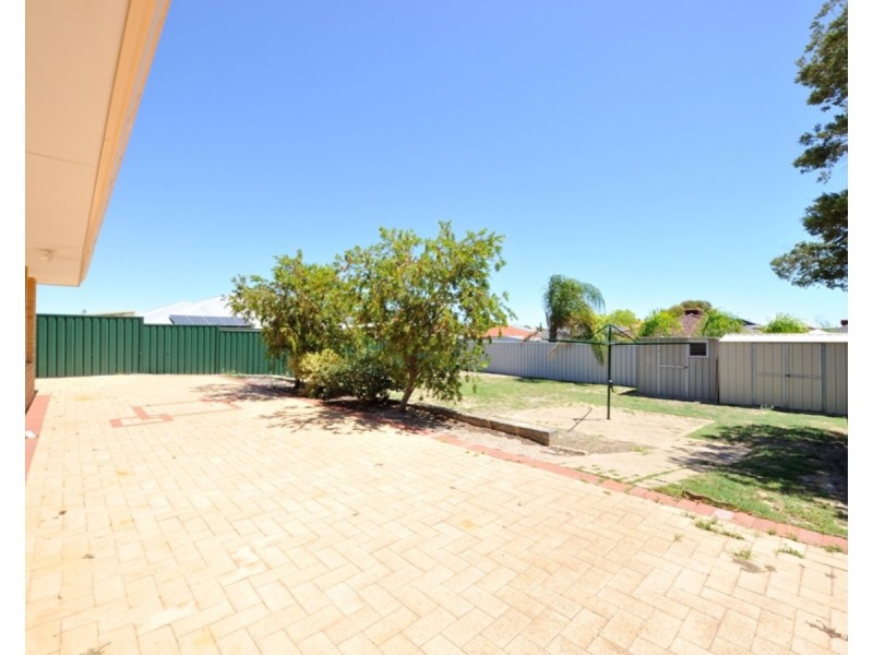 35 Mayflower Close, Port Kennedy WA 6172