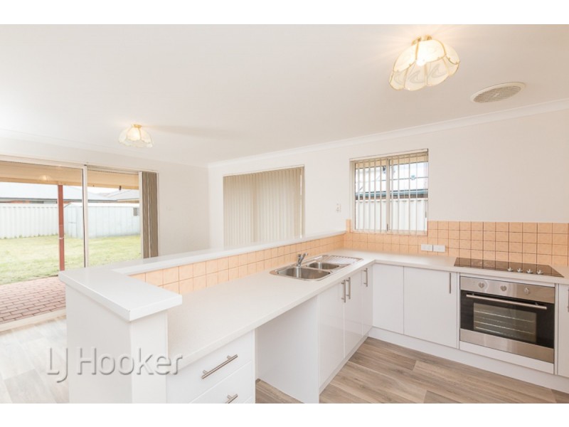 12 Seaspray Place, Waikiki WA 6169