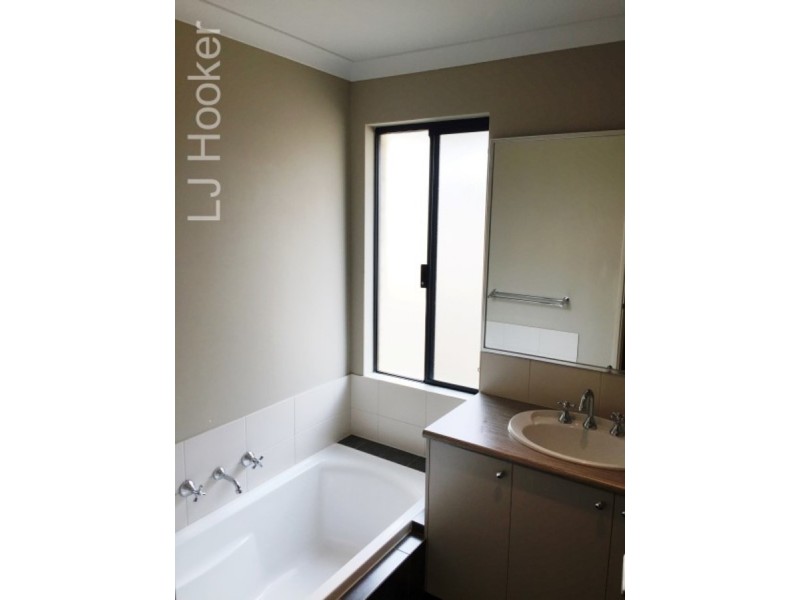 71 Lennox Drive, Secret Harbour WA 6173