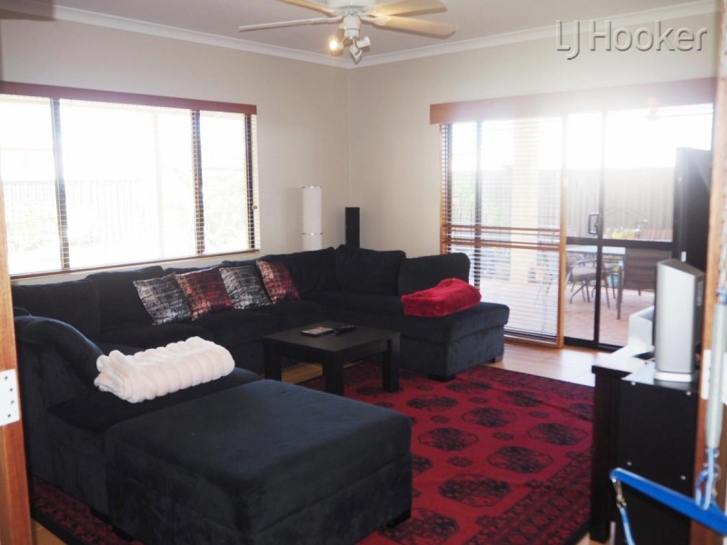 24 Ridge Boulevard, Baldivis WA 6171