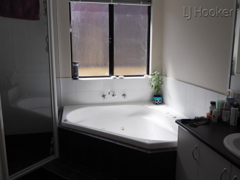 24 Ridge Boulevard, Baldivis WA 6171