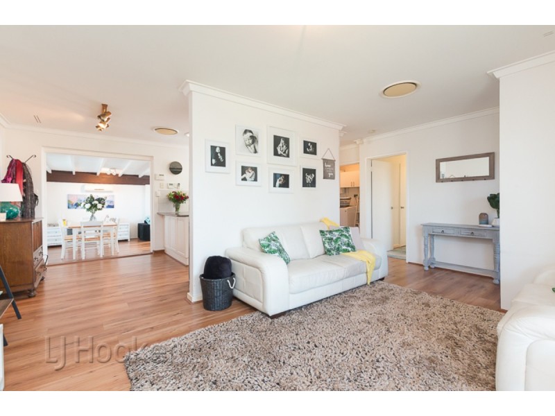 33 Brixham Way, Warnbro WA 6169