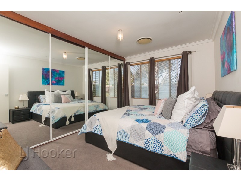 33 Brixham Way, Warnbro WA 6169